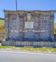 Ariano Irpino (AV), 2016, La fontana di Camporeale e la "Taverna delle Monache"