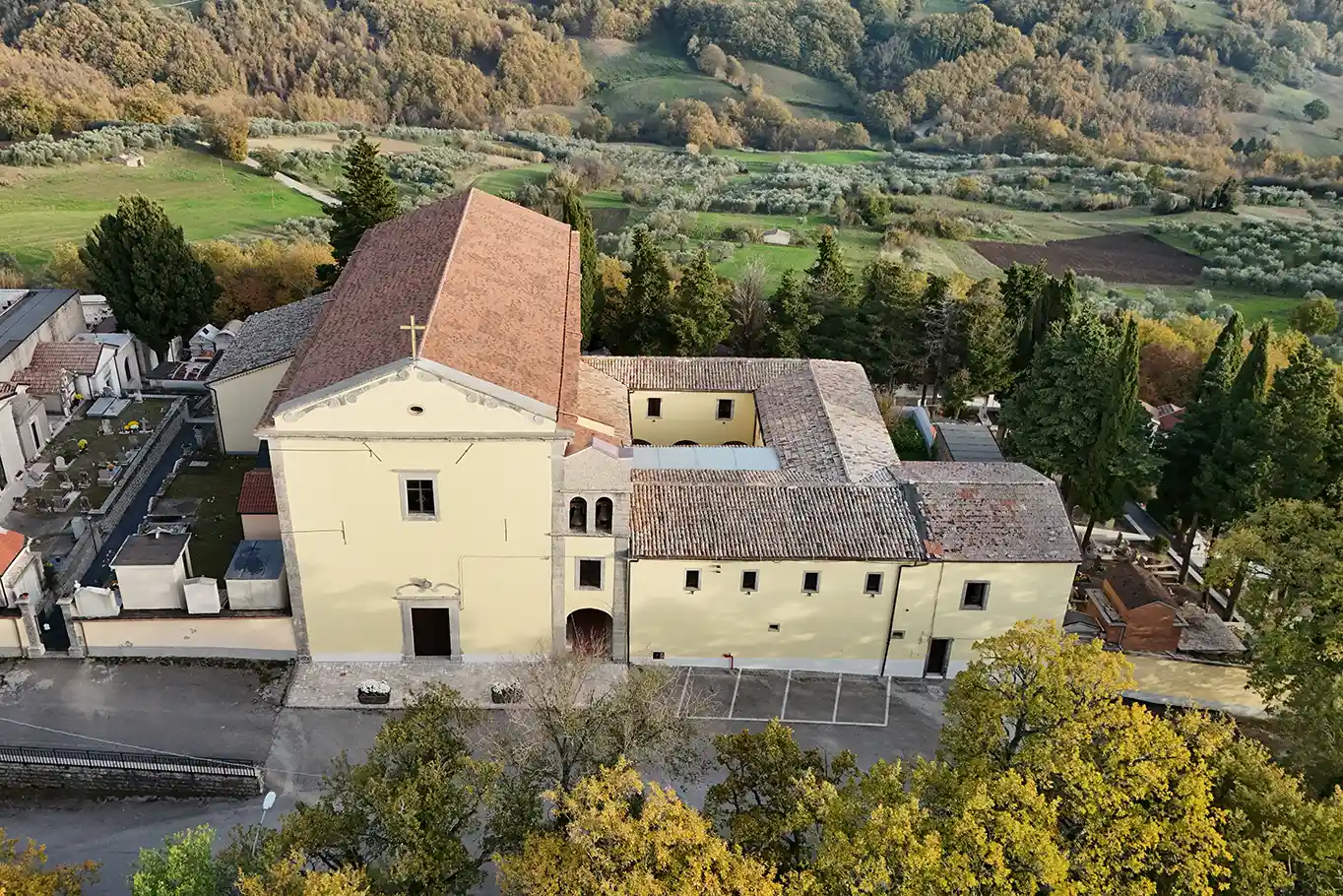 Veduta dall’alto dell’ostello adiacente alla chiesa di Sant’Antonio