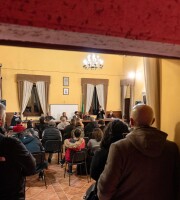 Tracce 11 gennaio 2025 |  Santa Croce del Sannio | Aula consiliare del Comune