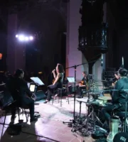 Quattro musicisti e una cantante