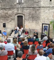 ScenAria 2022 | Presentazione libro di Angelo Montella in piazza Varrone - Relatori e pubblico